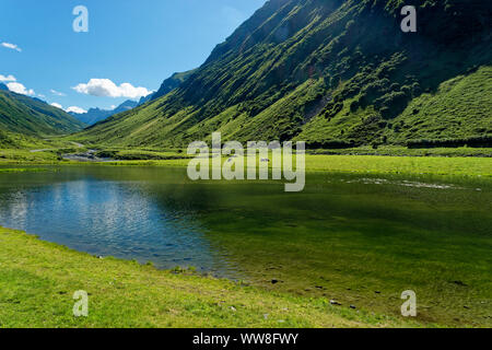 Landschaft am Kops Stausee in der Nähe von GaltÃ¼r zwischen der Silvretta und Ferwall Gruppe in Vorarlberg, Österreich Stockfoto