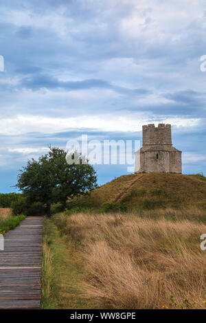 Romanische St. Nikolaus-Kirche in Prahulje in der Nähe von Nin, wo der kroatischen Könige gekrönt wurden, Gespanschaft Zadar, Dalmatien, Kroatien, Europa Stockfoto