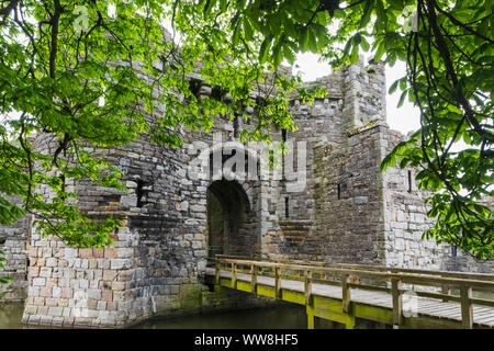 Wales Anglesey, Beaumaris, Beaumaris Castle, das Eingangstor Stockfoto