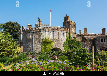 England, Kent, Summerstrand, Walmer Castle, in der Küche, Garten und Schloss Stockfoto