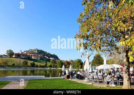 Riegersburg, die Stadt und die Burg Riegersburg, See Seebad, Restaurant in Steirisches Thermenland - Oststeiermark, Steiermark, Steiermark, Österreich Stockfoto