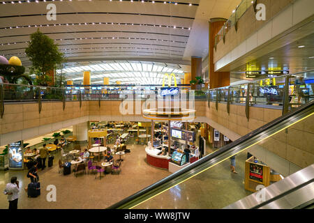 Singapur - ca. April 2019: Innere Aufnahme der Flughafen Singapur Changi. Stockfoto
