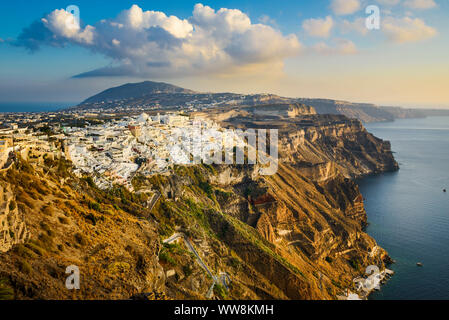 Santorini auf den Klippen der Insel Santorini, Griechenland Stockfoto