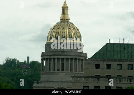 Die goldene Kuppel der West Virginia State Capitol in Charleston, WV, USA Stockfoto