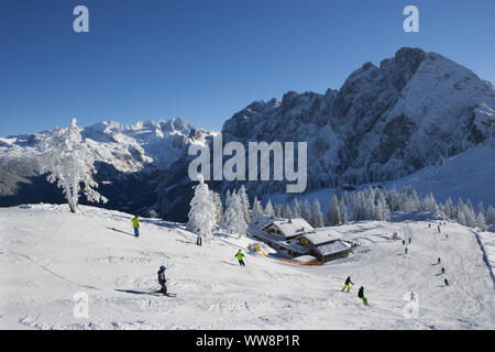 Dachstein West Ski Region mit Zwieselalm, Gosaukamm, Salzkammergut, Oberösterreich, Österreich Stockfoto