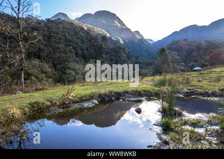 Landschaft entlang Weg zu Thac Tinh Yeu Wasserfall, die in Hoang Lien Nationalpark liegt in der Nähe von Sapa Vietnam Asien Stockfoto