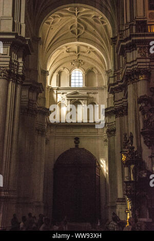 Das wunderschöne, handgefertigte Innere der Kathedrale von Granada, Granada, Spanien. Stockfoto