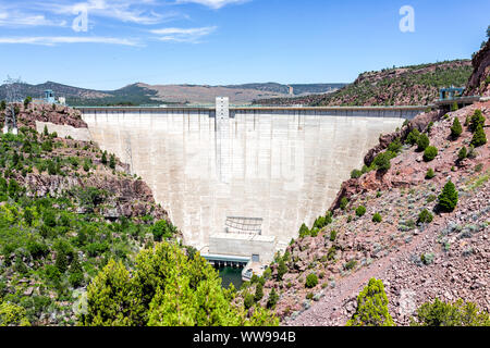 Niederländische John, USA Utah Flaming Gorge National Park Dam Blick in den Canyon während 2019 Sommer Stockfoto