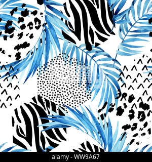 Blau Aquarell tropische Blätter und verziert Dreiecke Hintergrund. Ungewöhnliche Wasser Farbe florals und geometrischen Formen. Von Hand bemalt Sommer reisen seamles Stockfoto