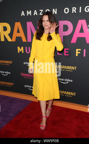 Los Angeles, Ca. 13 Sep, 2019. Elizabeth Reaser, im LA Premiere von Amazon "Transparente Musicale Finale" am Regal Cinemas L.A. Leben in Los Angeles, Kalifornien am 13. September 2019. Credit: Faye Sadou/Medien Punch/Alamy leben Nachrichten Stockfoto