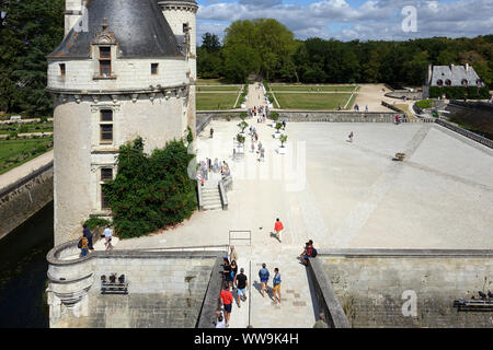 Chenonceau, Frankreich vom 31. Juli 2019: Touristen kommen und im Chateau de Chenonceau geht in das Tal der Loire Region in Frankreich Stockfoto