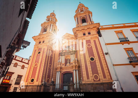 Fassade der Kirche San Ildefonso, Sevilla - Spanien Stockfoto