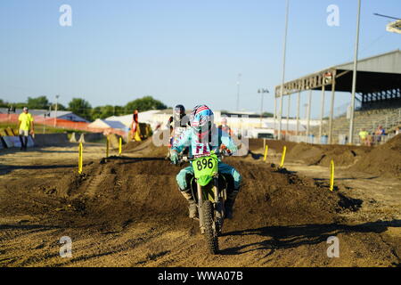 Monroe, Wisconsin - Juli 27th, 2019 Atv, Quad, und Dirt Bike Motokazie Rennen Wettbewerb von Minnesota statt einer Veranstaltung im Monroe County Fair. Stockfoto