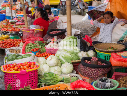 Obst & Gemüse, Markt, Rantepao, Sulawesi, Indonesien Stockfoto