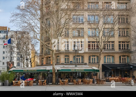 Paris, Frankreich, typisches Kaffee- und Restaurant in der Nähe des Centre Pompidou in Beaubourg Stockfoto