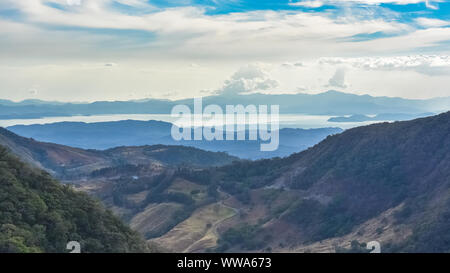 Costa Rica, Panorama der Bucht von Nicoya, Blick von den Bergen von Monteverde Stockfoto