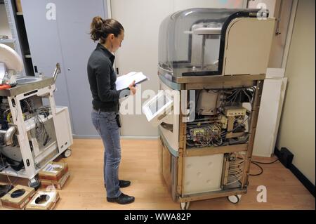 Meilenstein in Sorisole (Bergamo, Italien), Produktion von wissenschaftlichen Instrumenten für Labors Stockfoto