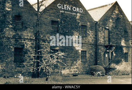 Lagerhallen am Glen Ord Distillery, Muir von Ord, Ross-shire, Schottland, Großbritannien Stockfoto