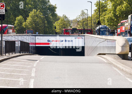 Piccadilly, London, UK. 14 Sep, 2019. Machen Sie sich bereit für Brexit Anzeige in London. Quelle: Matthew Chattle/Alamy leben Nachrichten Stockfoto