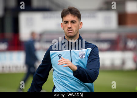 Dens Park, Dundee, Schottland, Großbritannien. 14. September 2019;;;;;;;; Schottische Meisterschaft, Dundee Football Club gegenüber Alloa Athletic; Shaun Byrne von Dundee während der Aufwärmphase vor dem Spiel - Redaktionelle Verwendung Credit: Aktion Plus Sport Bilder/Alamy leben Nachrichten Stockfoto