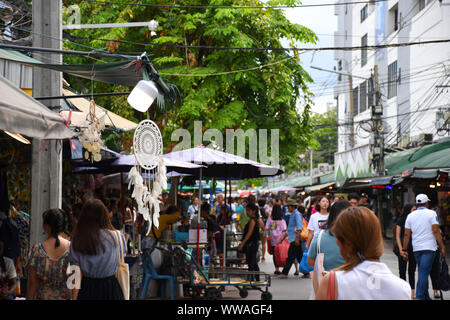 Bangkok, Thailand 08.24.2019: Chatuchak (oder Jatujak oder JJ) Wochenende Markt ist einer der größten Wochenende Märkte der Welt, ist sehr populären Shopping Cent Stockfoto