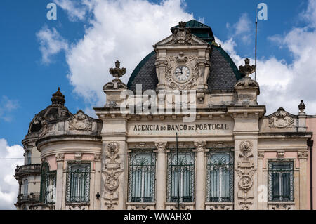 Äußere der Agencia do Banco de Portugal in Coimbra Stockfoto