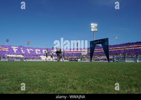 Florenz, Italien. 14 Sep, 2019. Fiorentina Unterstützer während der Serie ein Match zwischen Fiorentina und Juventus im Stadio Artemio Franchi, Florenz, Italien am 14. September 2019. Foto von Luca Pagliaricci. Nur die redaktionelle Nutzung, eine Lizenz für die gewerbliche Nutzung erforderlich. Keine Verwendung in Wetten, Spiele oder einer einzelnen Verein/Liga/player Publikationen. Credit: UK Sport Pics Ltd/Alamy leben Nachrichten Stockfoto