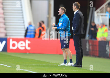 Middlesborough, Großbritannien. 14 Sep, 2019. Middlesbrough Head Coach Jonathan Woodgate und Robbie Keane während der Sky Bet Championship Match zwischen Middlesbrough und Lesung im Riverside Stadium, Middlesbrough am Samstag, dem 14. September 2019. (Credit: Mark Fletcher | MI Nachrichten) nur die redaktionelle Nutzung, eine Lizenz für die gewerbliche Nutzung erforderlich. Foto darf nur für Zeitung und/oder Zeitschrift redaktionelle Zwecke Credit: MI Nachrichten & Sport/Alamy Live News Credit: MI Nachrichten & Sport/Alamy Live-Nachrichten verwendet werden. Stockfoto