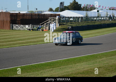 Goodwood Revival 13. September 2019 - die St. Mary's Trophy - 1958 Austin A40 angetrieben von Rob Myers Stockfoto