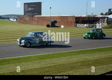 Goodwood Revival 13. September 2019 - St Mary's Trophy - 1953 Jowett Javelin angetrieben von Julian Crossley Stockfoto