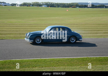 Goodwood Revival 13. September 2019 - die St. Mary's Trophy - 1958 Jaguar Mk 1 angetrieben von Mark Russell Stockfoto