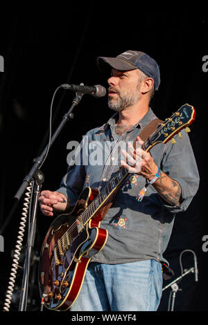 September 13, 2019, Chicago, Illinois, USA: BEN NICHOLS von Lucero während der Riot Fest Musik Festival bei Douglas Park in Chicago, Illinois (Bild: © Daniel DeSlover/ZUMA Draht) Stockfoto