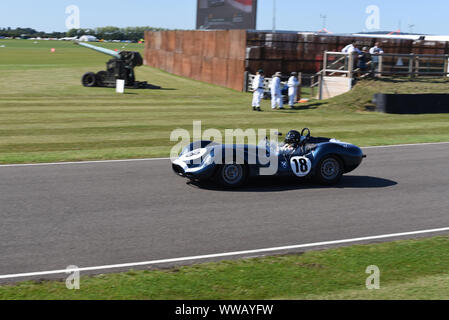 Goodwood Revival 13. September 2019 - Sussex Trophy - 1958 Lister-Jaguar "KNORRIGEN" von Niall McFadden Stockfoto