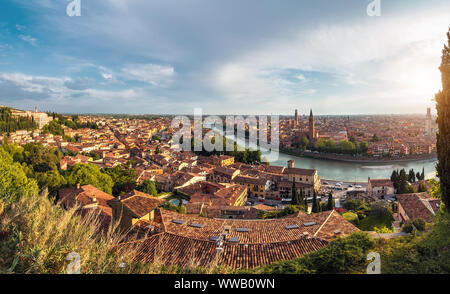 Die beste Aussicht auf Verona am Abend Zeit Stockfoto