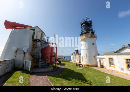 Sumburgh Head Lighthouse Unterkunft, RSPB Sumburgh Head, Festland, Shetlandinseln, Schottland, Großbritannien Stockfoto