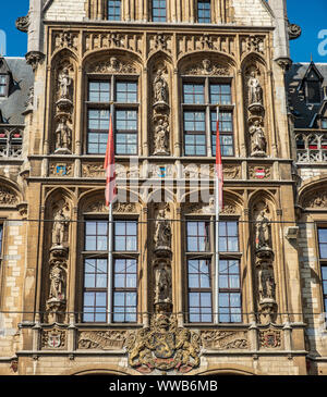 Alte Post Gebäude gotische Fassade Detail. Historische Zentrum von Gent, Flandern, Belgien, EU. Stockfoto