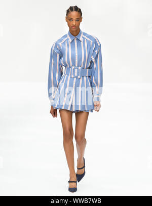 New York, NY-Sept 09, 2019: Janaye Furman geht der Start- und Landebahn im Carolina Herrera Frühling Sommer 2020 Fashion Show Stockfoto