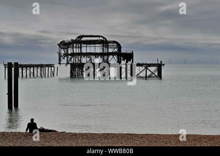 Brighton West Pier bleibt 2019 Stockfoto