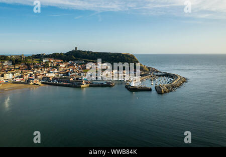 Luftaufnahme von Scarborough und Hafen von South Bay genommen Stockfoto