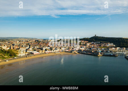 Luftaufnahme von Scarborough und Hafen von South Bay genommen Stockfoto