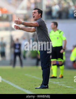 Florenz, Italien. 14 Sep, 2019. Die Fiorentina Haupttrainer Vincenzo MONTELLA reagiert während der Serie ein Fußballspiel zwischen Fiorentina und Juventus in Florenz, Italien, Sept. 14, 2019. Credit: Alberto Lingria/Xinhua Quelle: Xinhua/Alamy leben Nachrichten Stockfoto