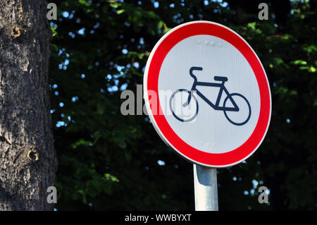 Regeln der Straße, Bike Road Sign. Fahrräder sind verboten. Stockfoto