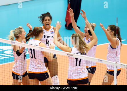 Hamamatsu, Japan. 15 Sep, 2019. Spieler aus den Niederlanden Feiern während der Round Robin Match zwischen Kenia und den Niederlanden in 2019 die Volleyball Frauen WM-Spiel in Hamamatsu, Japan, Sept. 15, 2019. Credit: Du Xiaoyi/Xinhua/Alamy leben Nachrichten Stockfoto