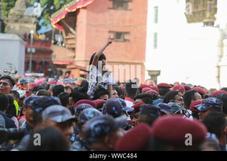 Kathmandu, Nepal. 13 Spet, 2019. Szenen auf den wichtigsten Tag der Indra Jatra Festival in Kathmandu, Nepal. Sarita Khadka/Alamy leben Nachrichten Stockfoto