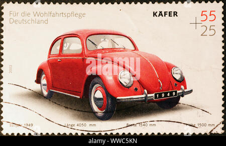 Volkswagen Käfer auf deutschen Briefmarke Stockfoto