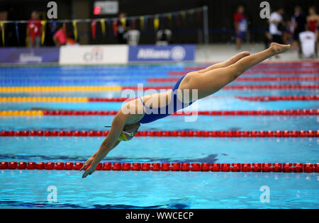 Schwedens Lina Watz während der Aufwärmphase Session bei Tag sieben der Welt Para Schwimmen Allianz Meisterschaften an der London Aquatic Centre, London. Stockfoto