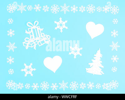 Schneeflocken auf einem blauen Hintergrund. Weihnachten und Neujahr Konzept Stockfoto