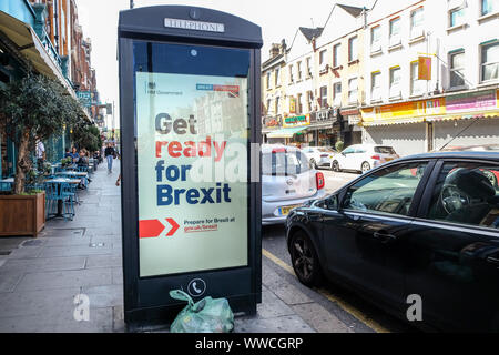 Haringey, London, UK. 15. September 2019. Machen Sie sich bereit für Brexit Reklametafeln, die Kampagne die Menschen über Brexit zu informieren. Quelle: Matthew Chattle/Alamy leben Nachrichten Stockfoto