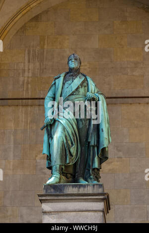 Statue von Karl Philipp von Wrede, Feldherrnhalle (Field Marshals" Halle), eine monumentale Loggia auf dem Odeonsplatz in München, Bayern, Deutschland. Stockfoto