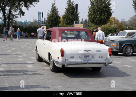 Serbien, Belgrad - September 7, 2019: Eine alte Timer Auto auf Anzeige an der "24 Stunden von Eleganz" zeigen am 7. September 2019 in Belgrad, Serbien. Stockfoto